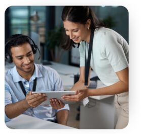 co-managed IT workers collaborating